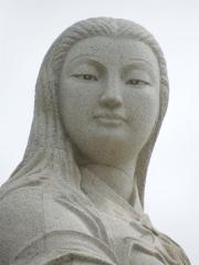 113431