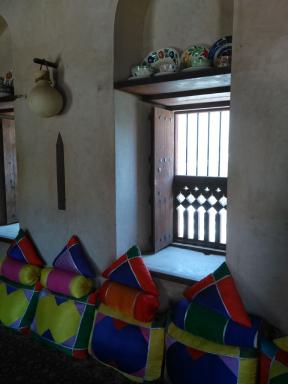 omancushion3