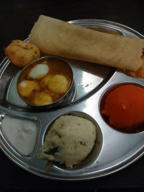 mini-tiffin
