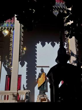 buddha&shadows