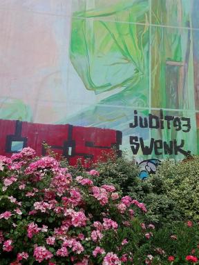 flowers&graffiti