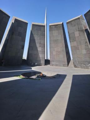 memorial2