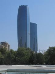 136032