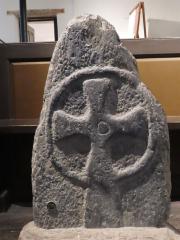 152702