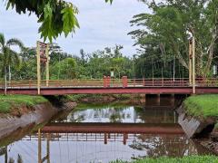 157373