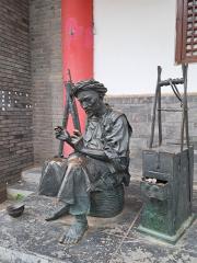 166385